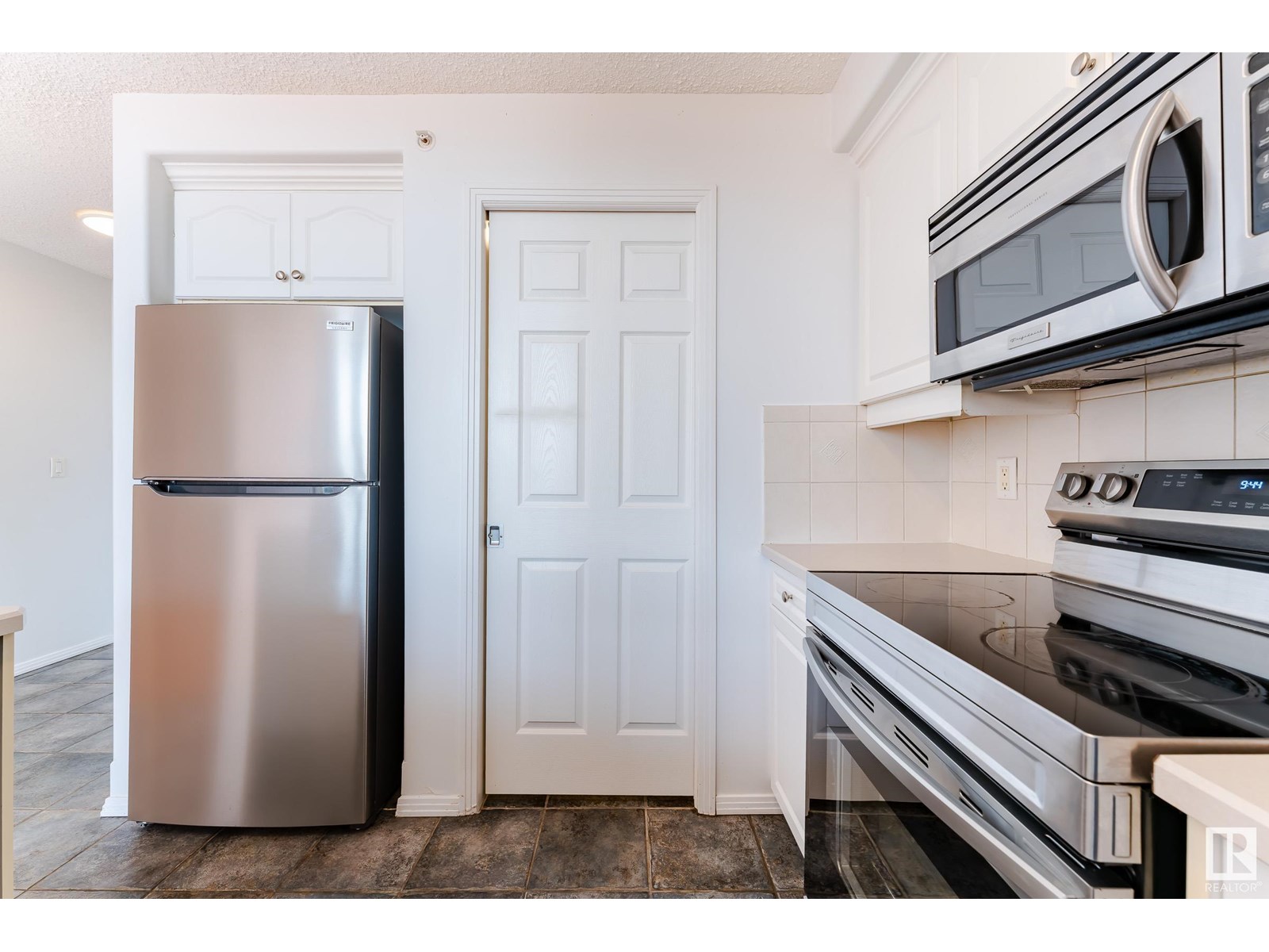 #433 9704 174 ST NW