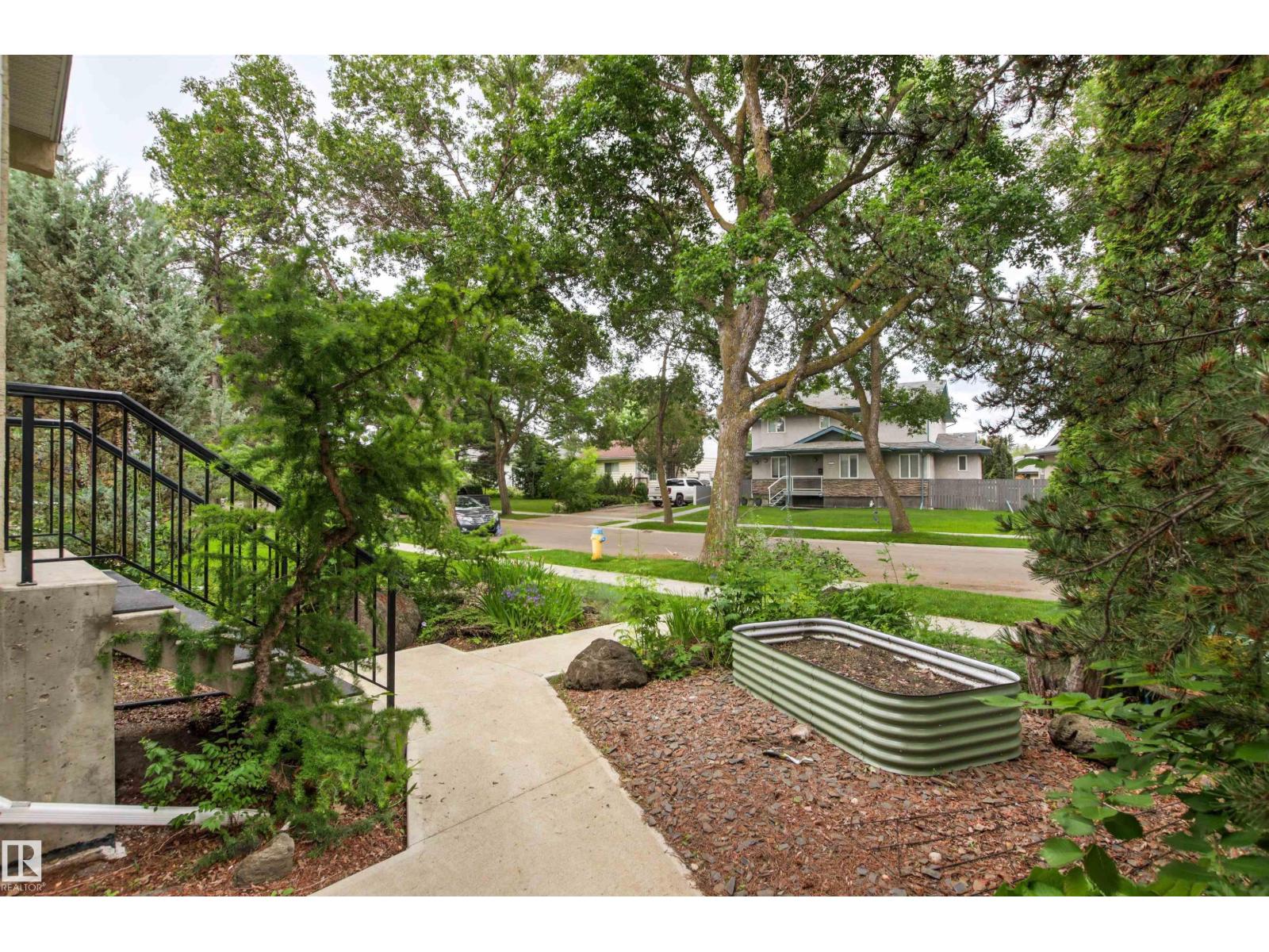 13868 110A AV NW