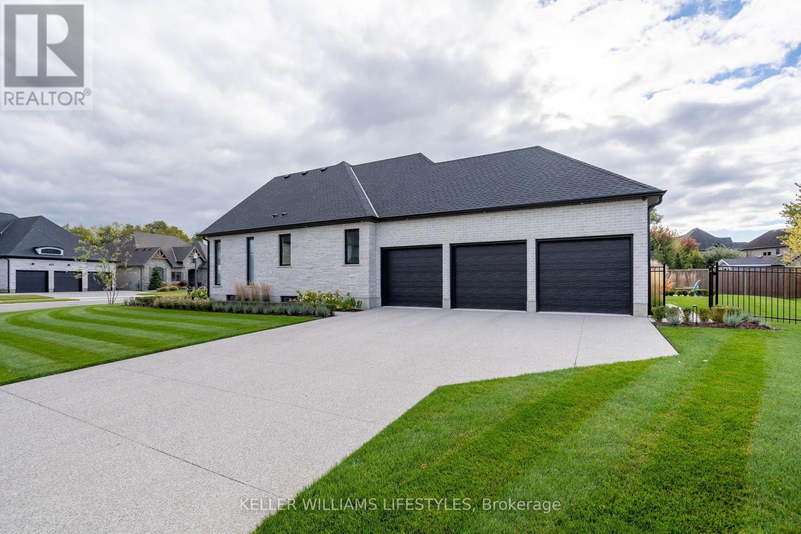 490 EAGLETRACE DRIVE