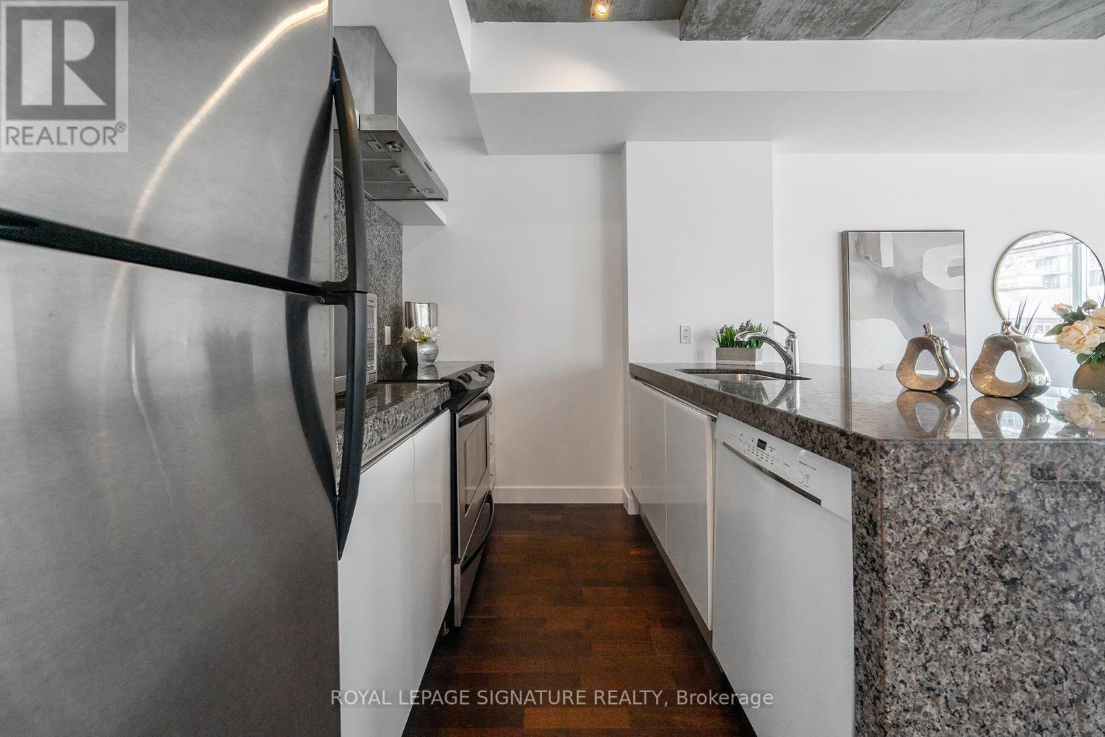 510 - 75 PORTLAND STREET