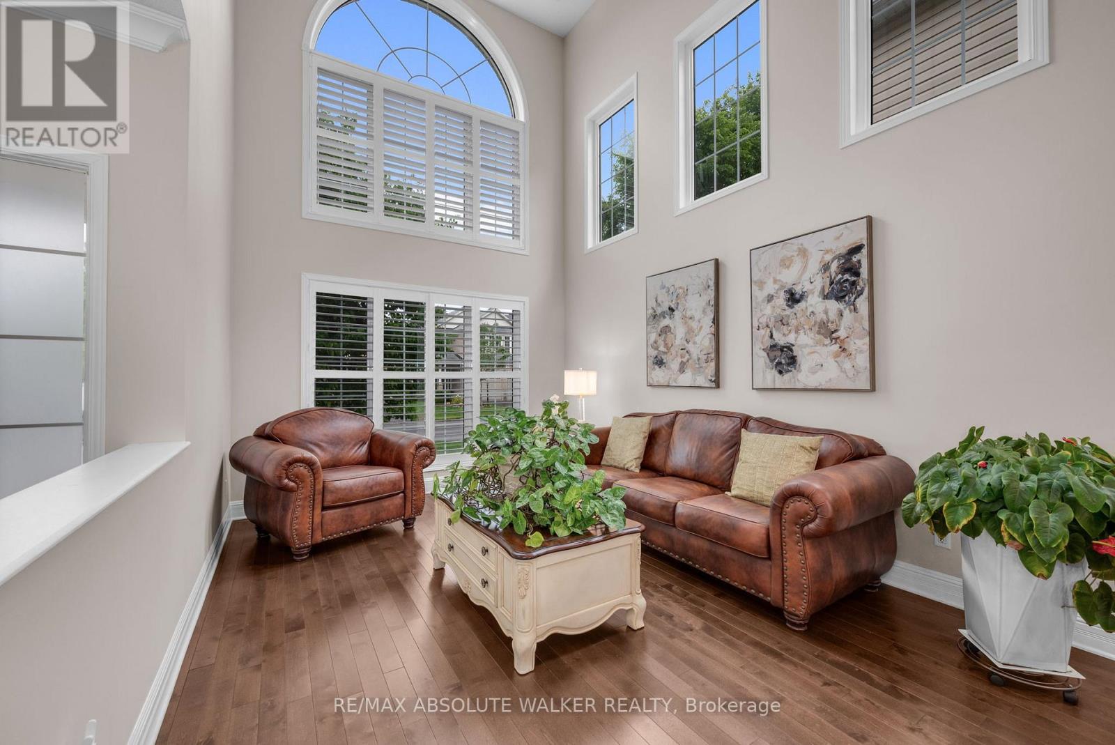 245 LUCINDA CRESCENT