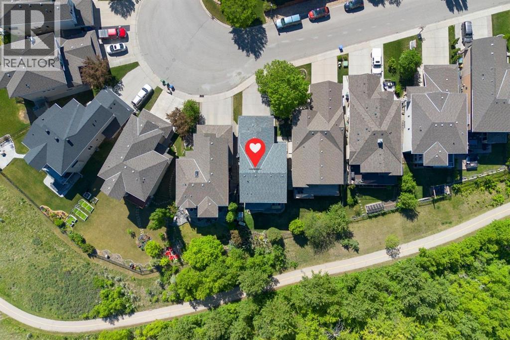 382 Tuscany Ravine Road NW