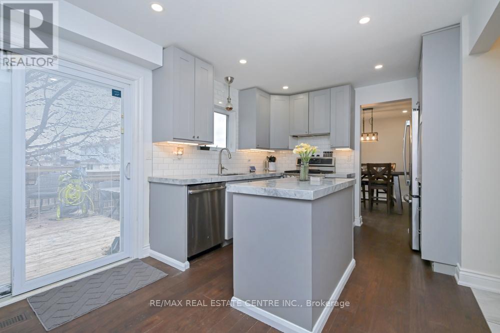 14 BORDEN HILL COURT