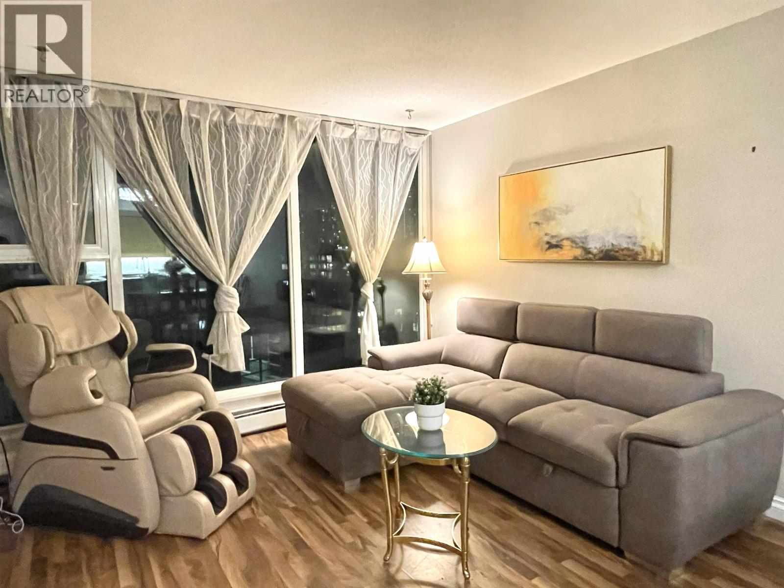 1007 1008 CAMBIE STREET