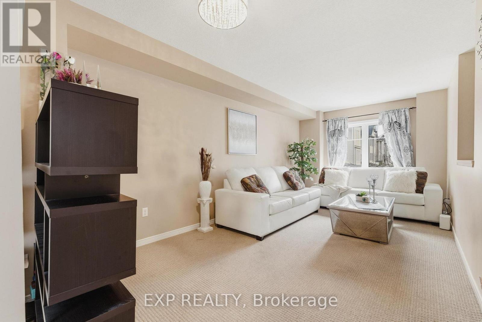 88 - 750 LAWRENCE STREET E