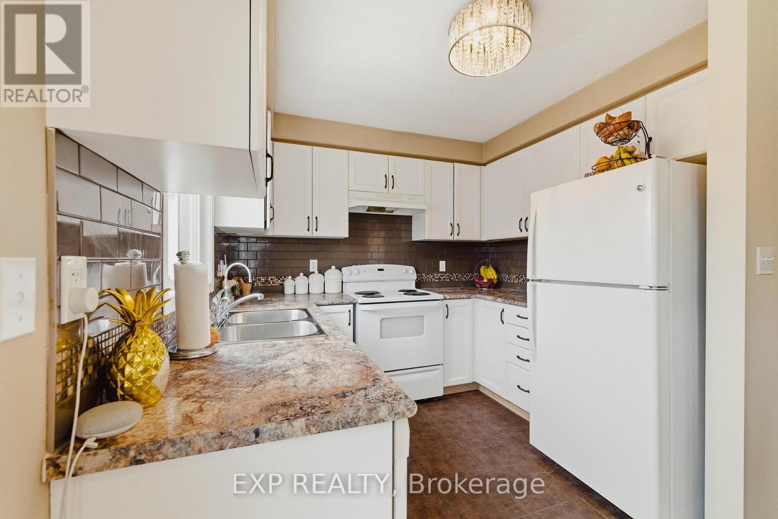 88 - 750 LAWRENCE STREET E