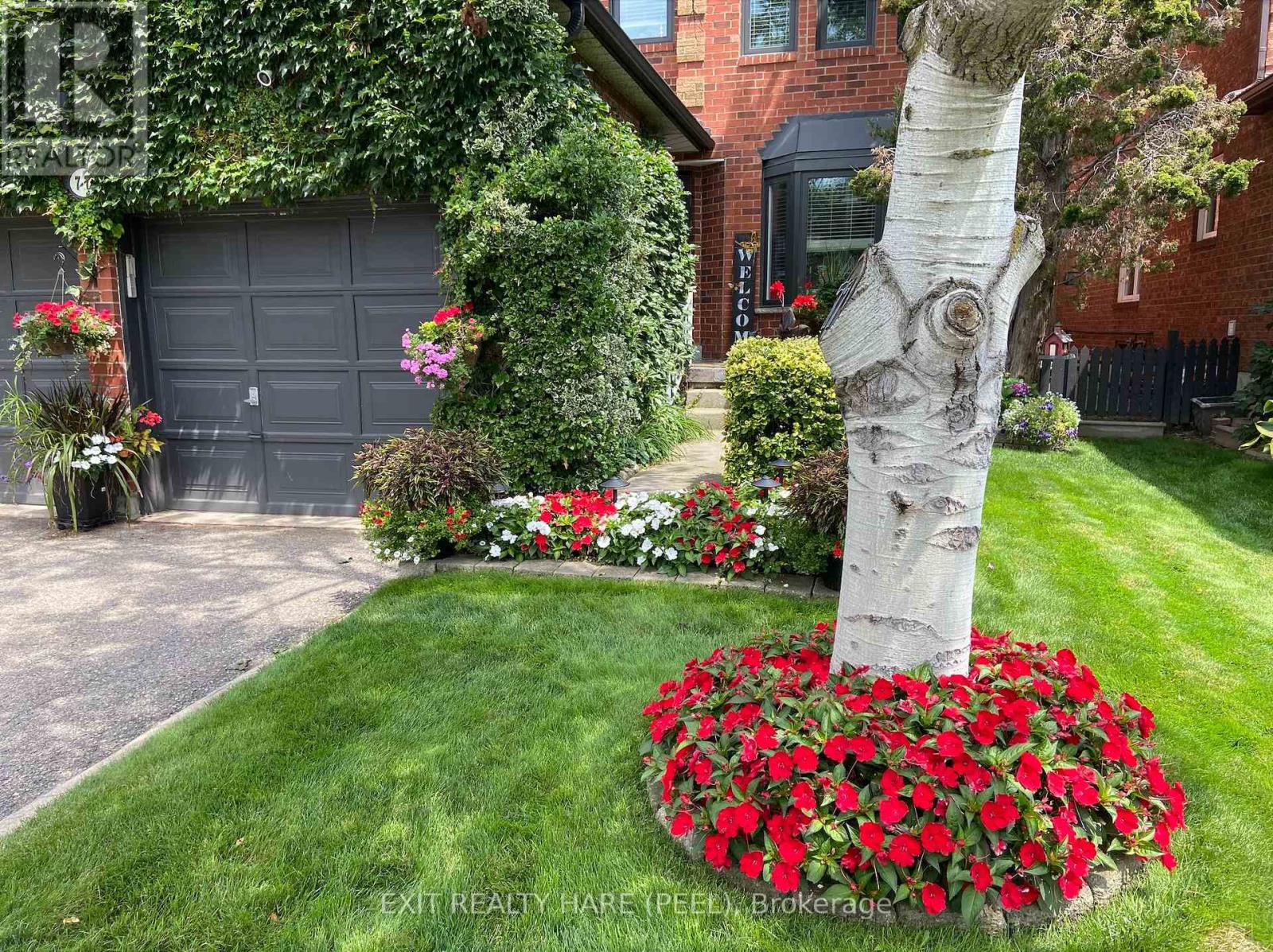 77 LORD SIMCOE DRIVE - Photo 2