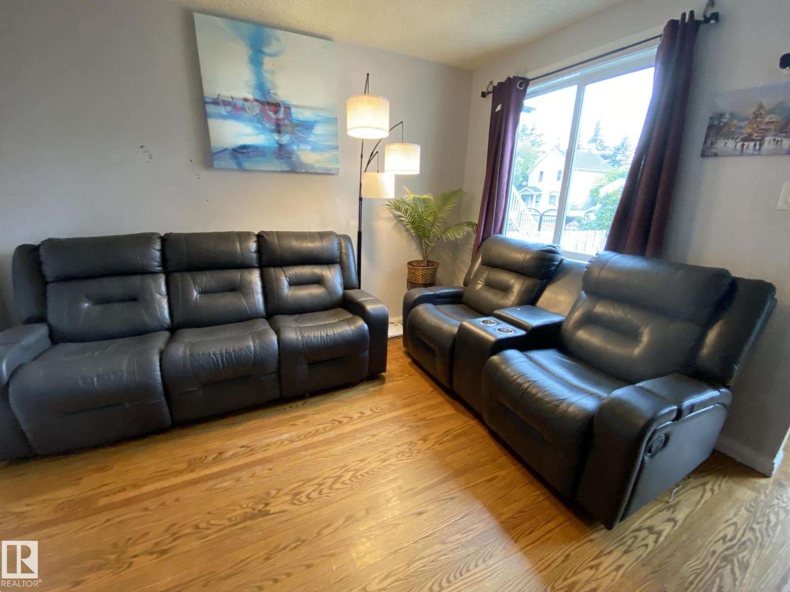 11447 95 ST NW