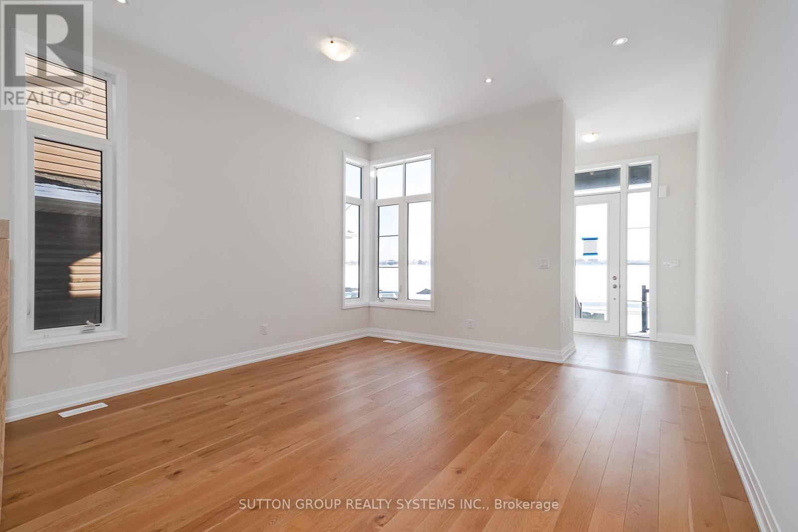 11 SUN VALLEY AVENUE