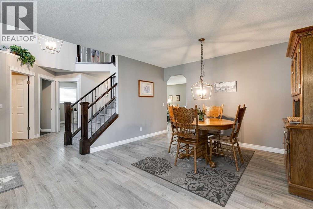 274 Mt Assiniboine Place SE