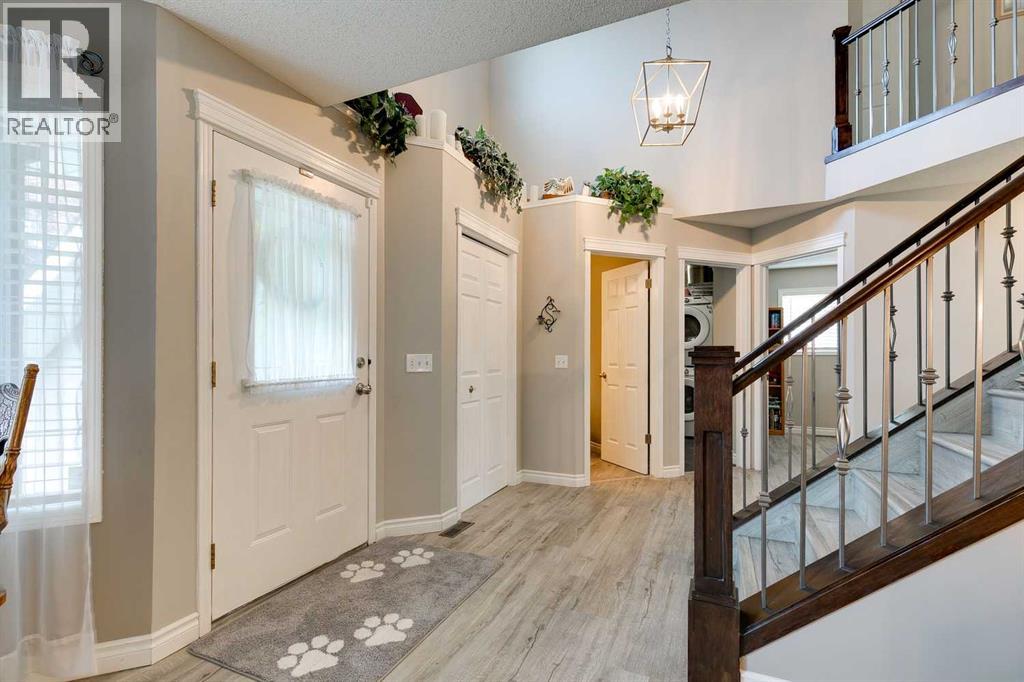 274 Mt Assiniboine Place SE