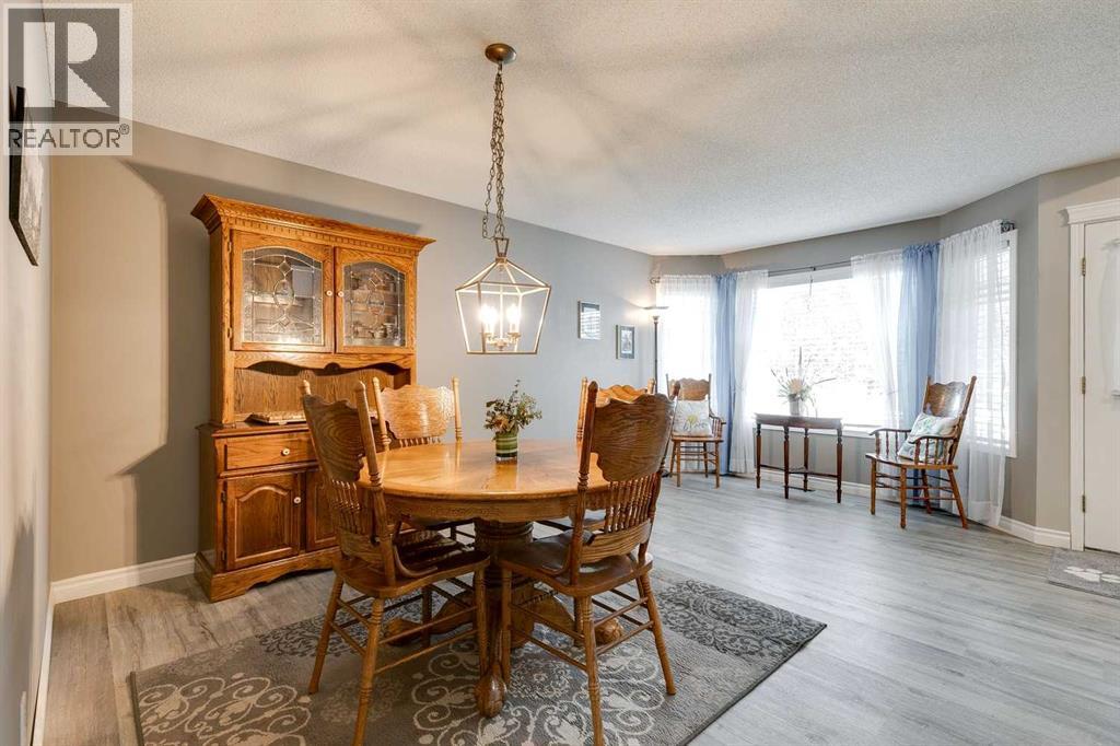 274 Mt Assiniboine Place SE