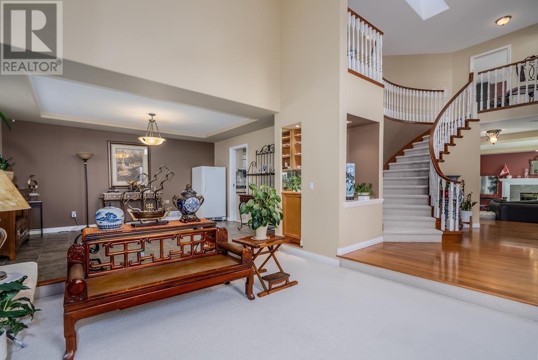 2583 DIAMOND CRESCENT