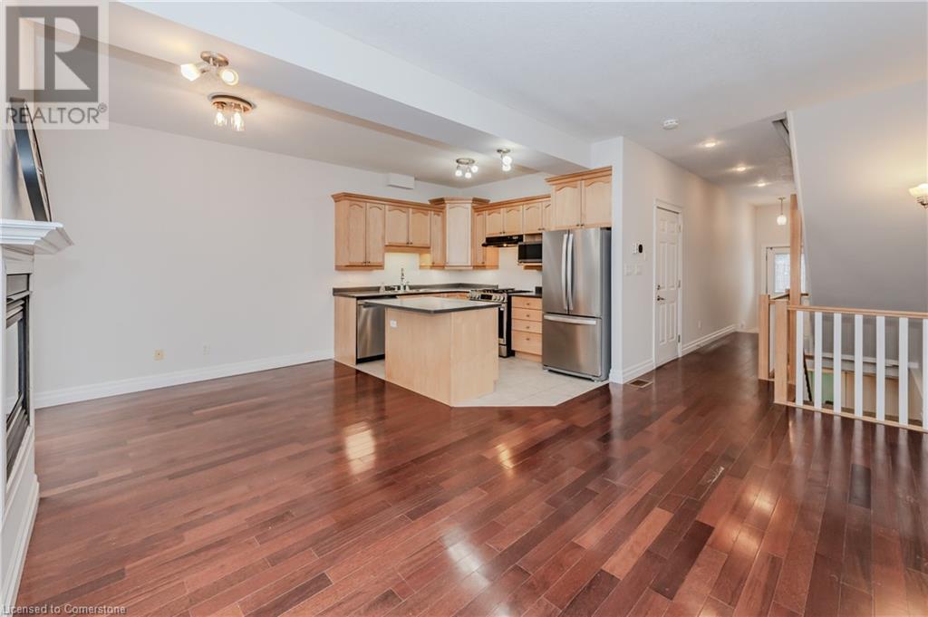 76 WOOLWICH Street Unit# 7