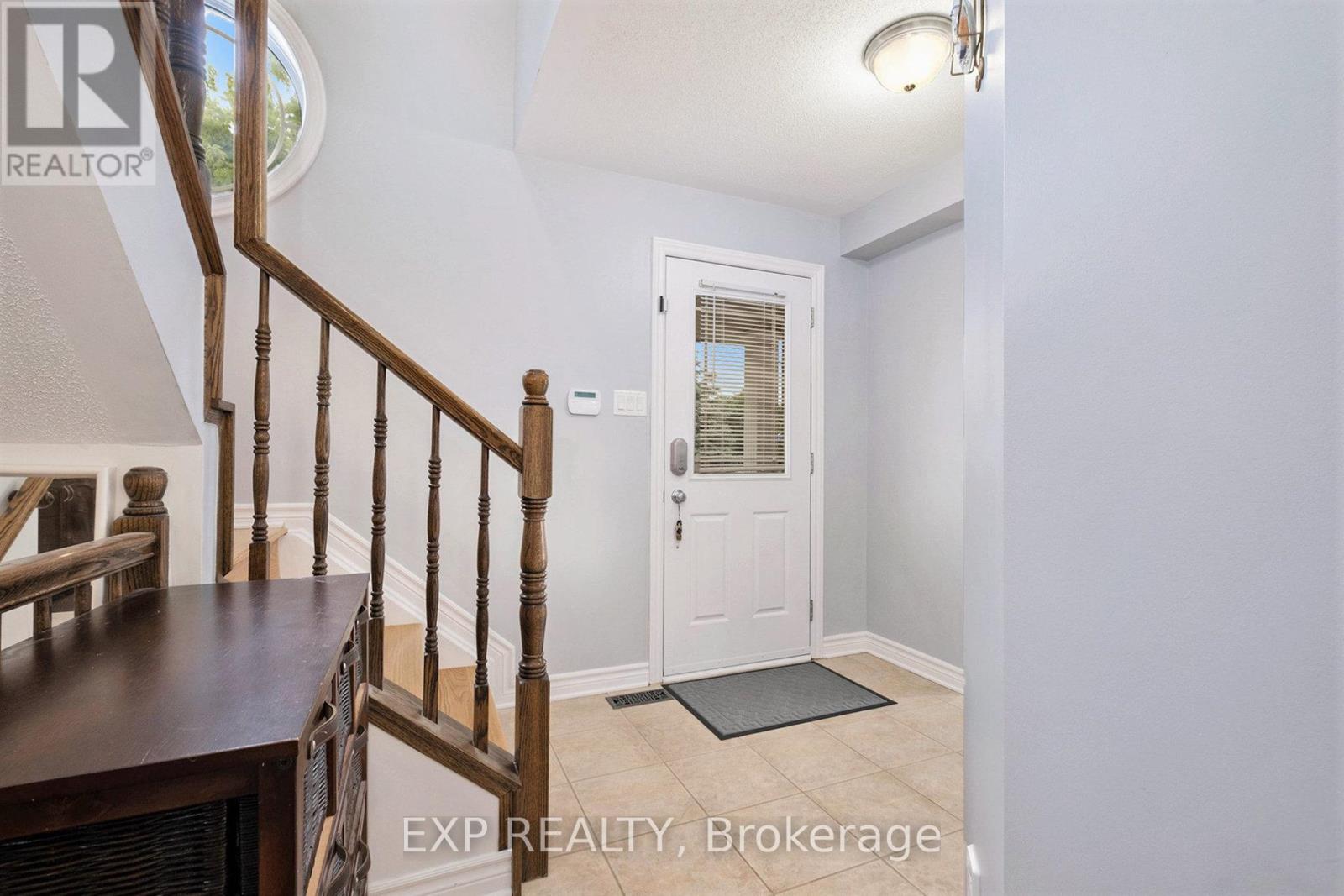 211 LEAMINGTON WAY
