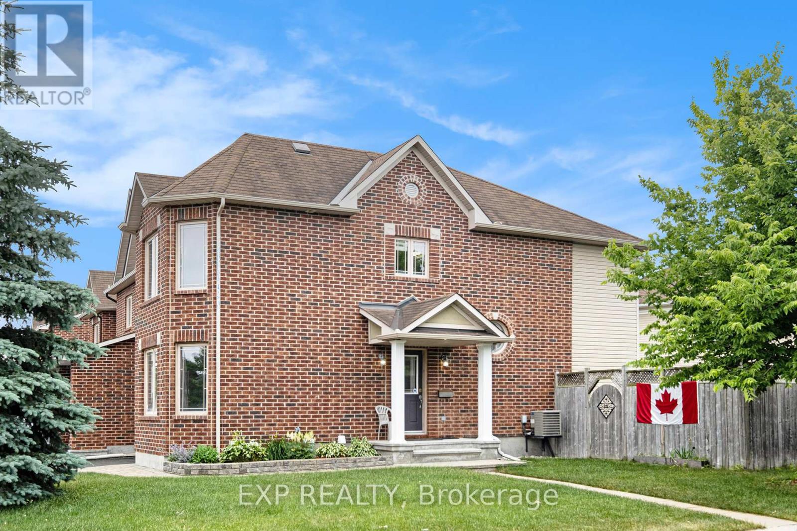 211 LEAMINGTON WAY
