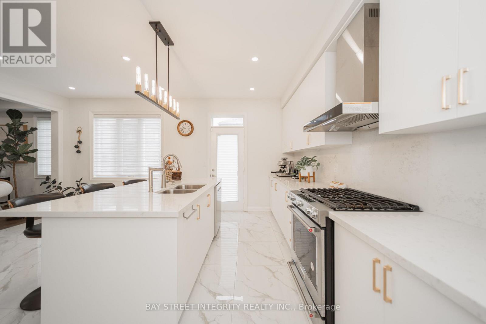 147 PRAIRIE ROSE DRIVE