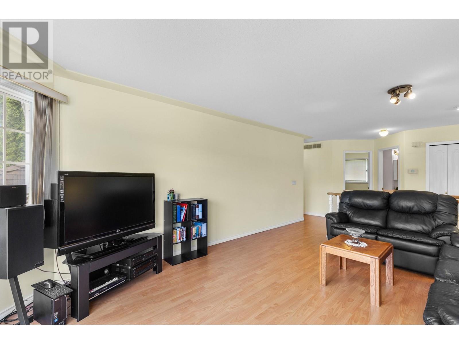 1786 Sprucedale Court