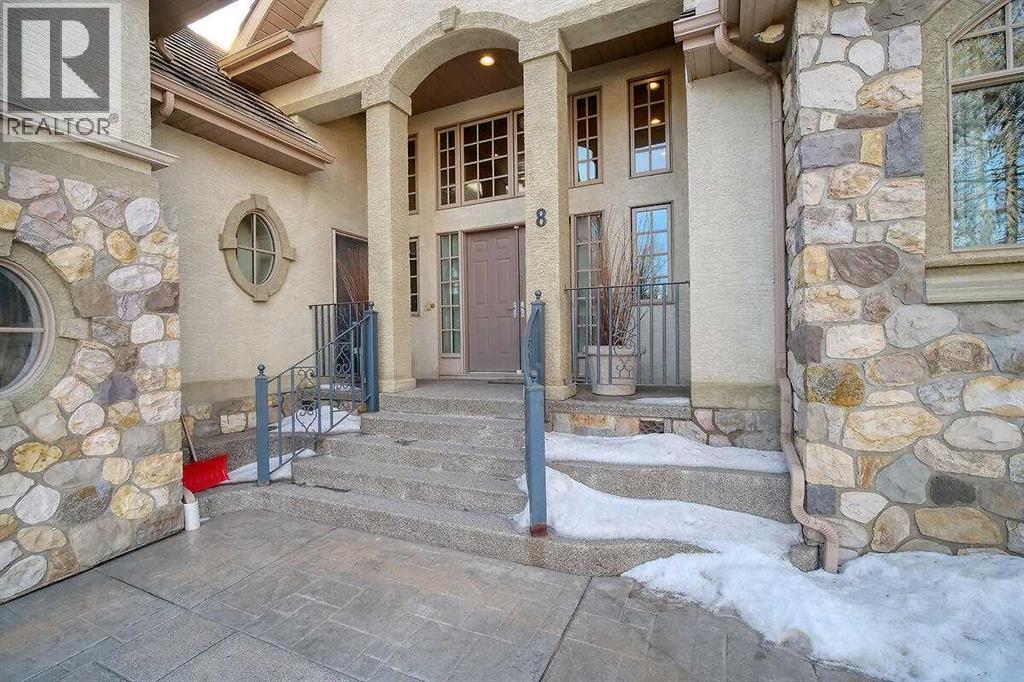 8 Mt Douglas Point SE