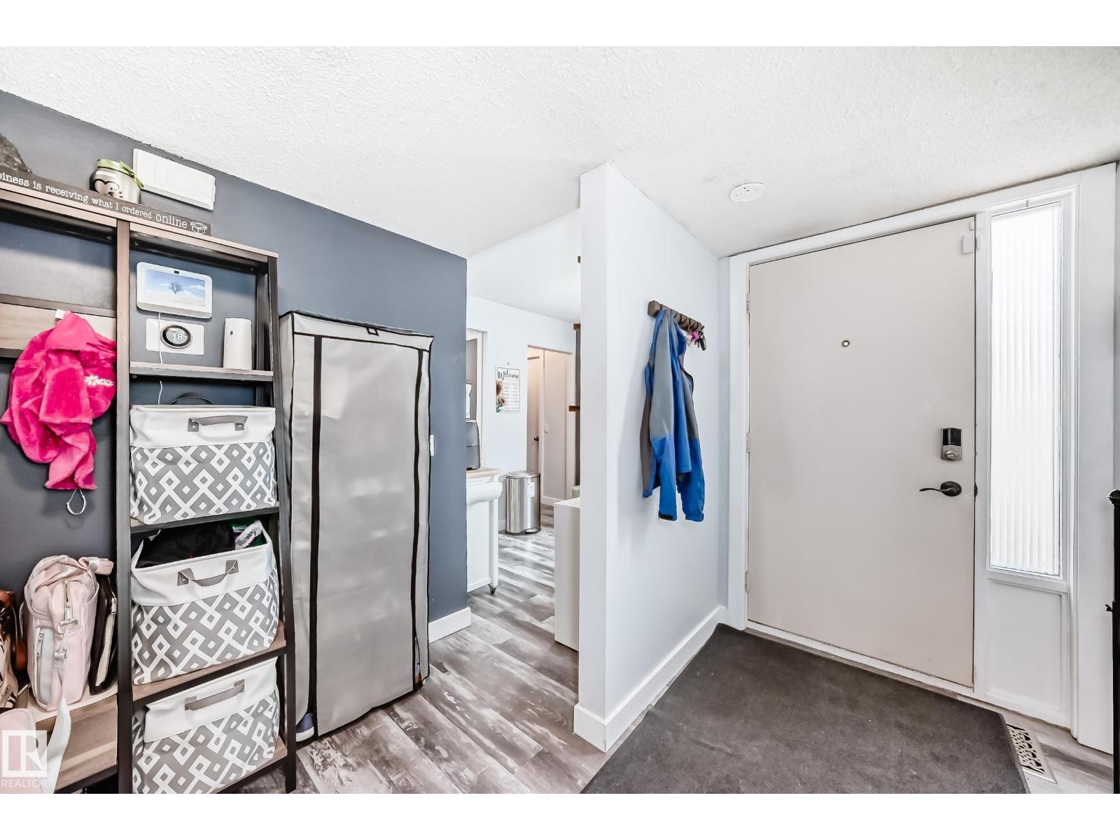 32 GRANDIN WOODS