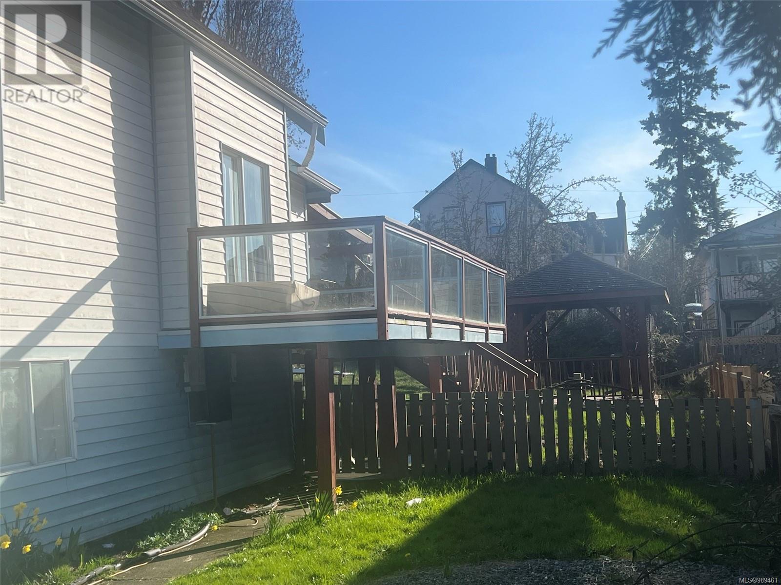 363 Ker Ave