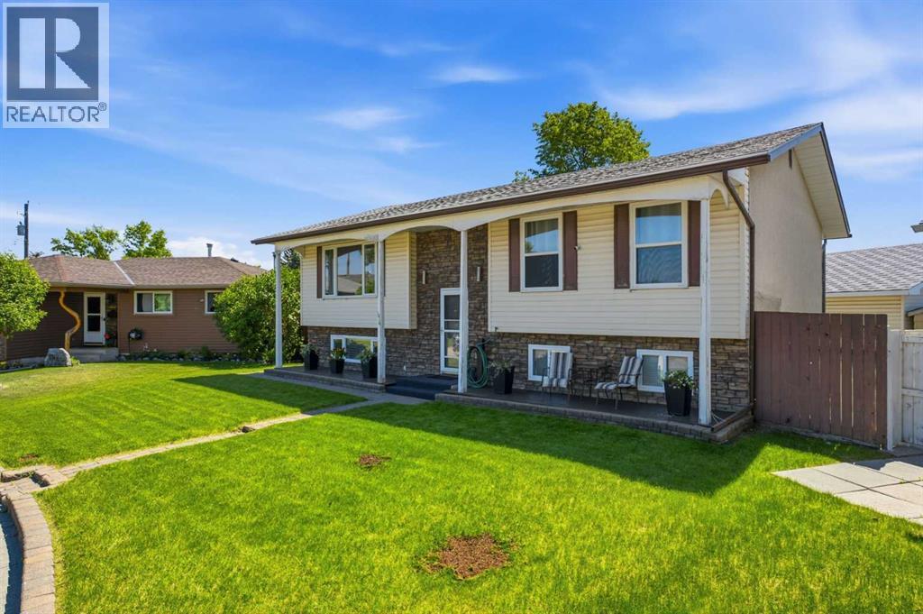 1016 Pensdale Crescent SE
