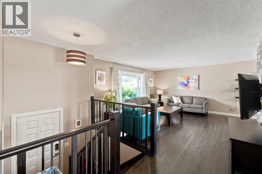 1016 Pensdale Crescent SE