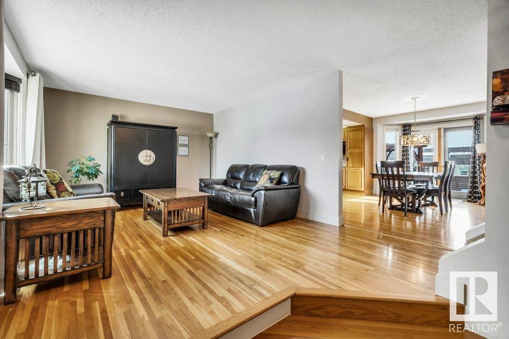 1704 55 ST NW NW