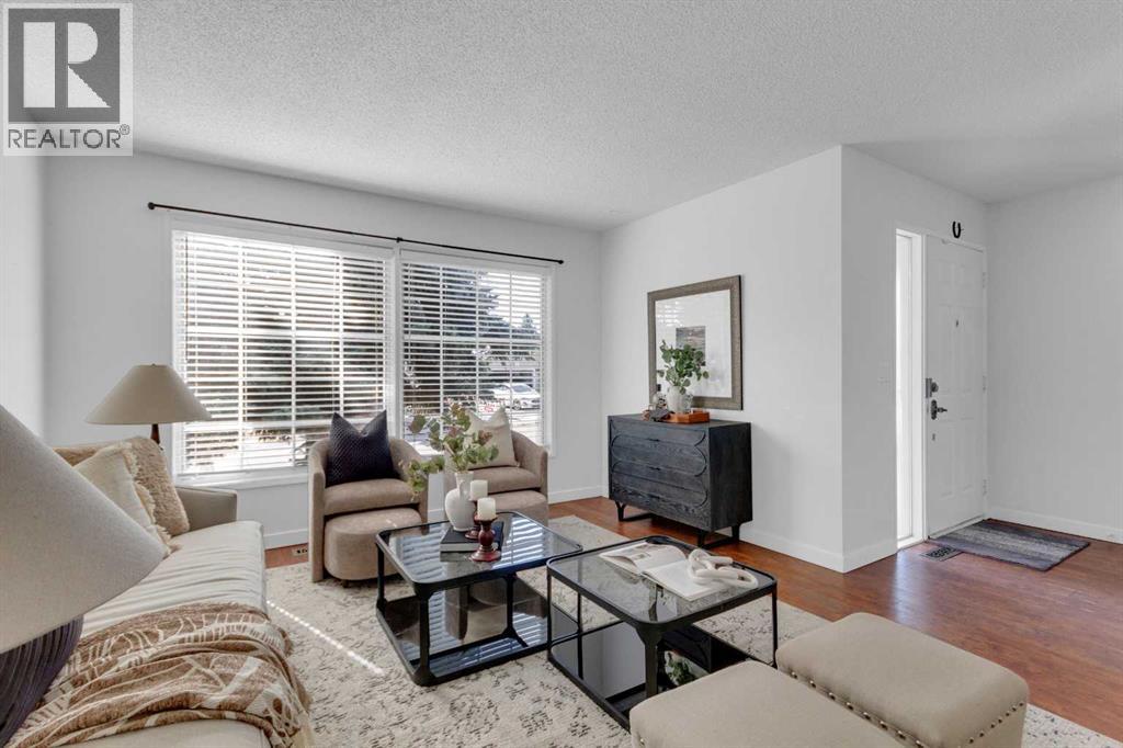 11 Woodfield Crescent SW