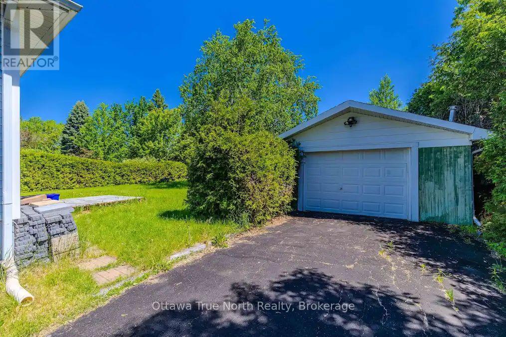 35 TAUVETTE STREET
