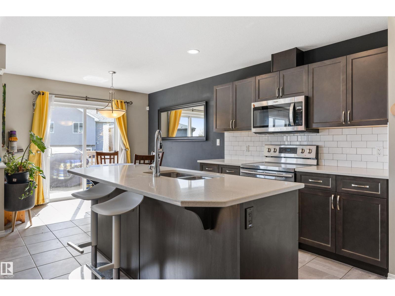 12827 207 ST NW