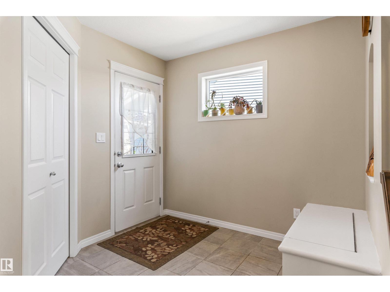12827 207 ST NW