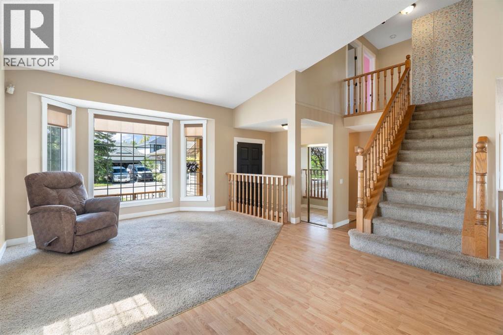 69 Sunmeadows Crescent SE