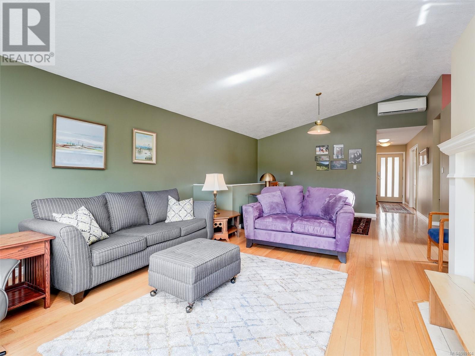 71 901 Kentwood Lane