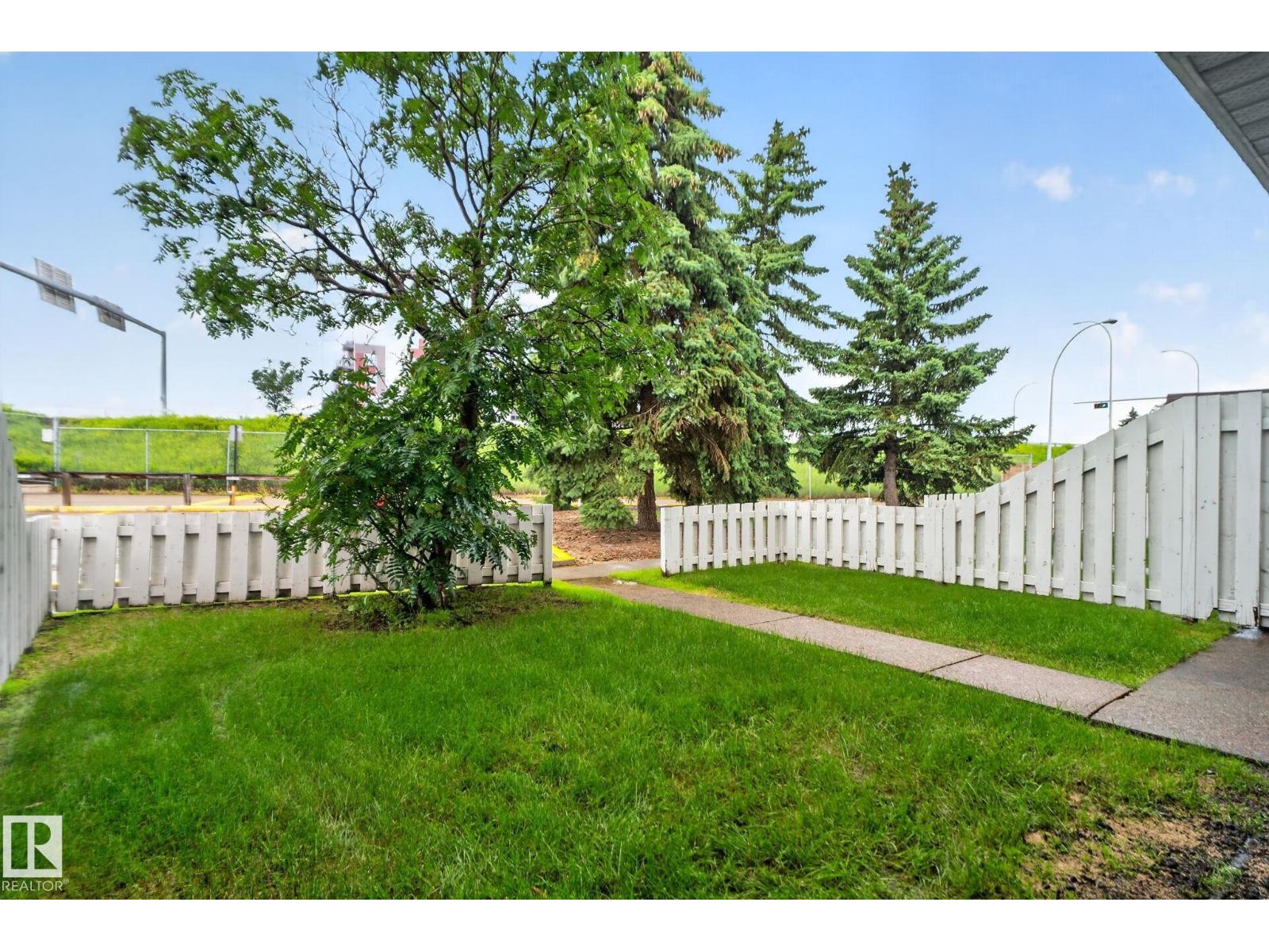 2908 116A AV NW