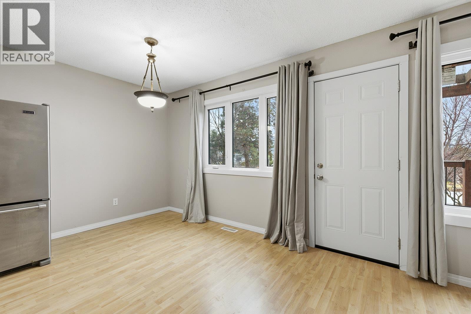 5187 Chute Lake Crescent