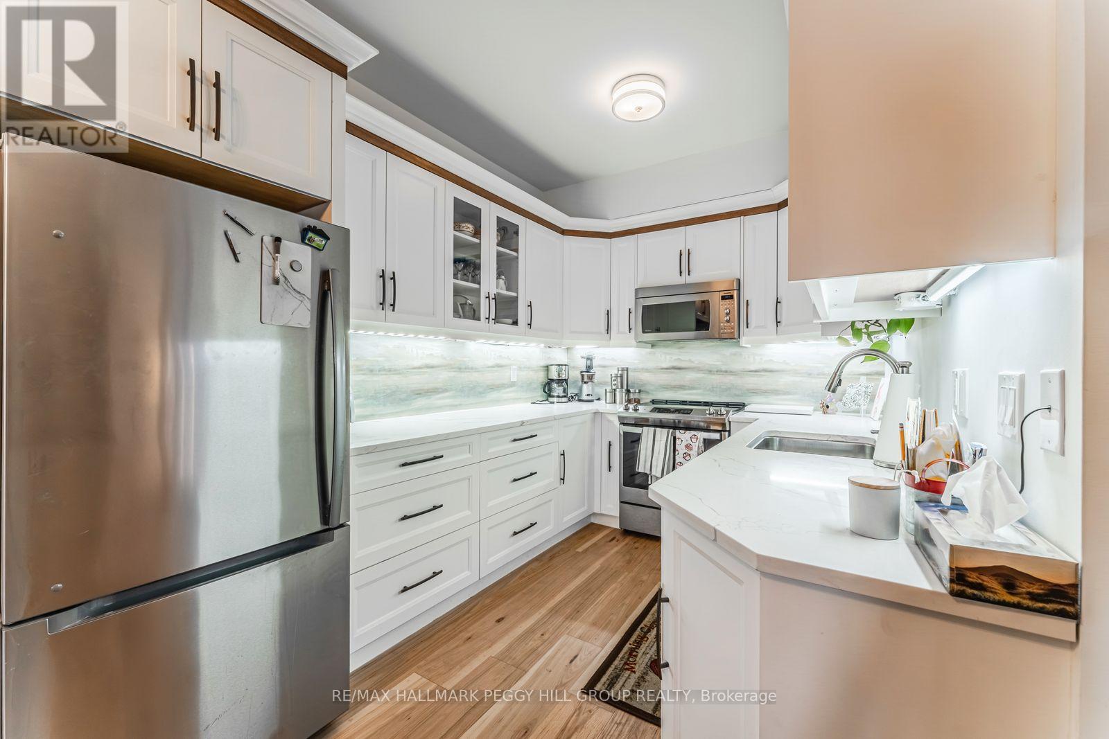 104 - 200 COLLIER STREET