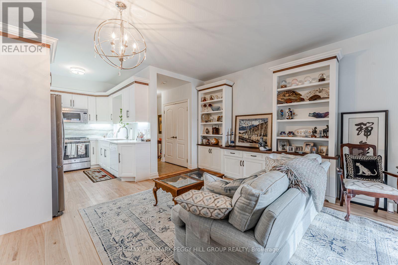 104 - 200 COLLIER STREET