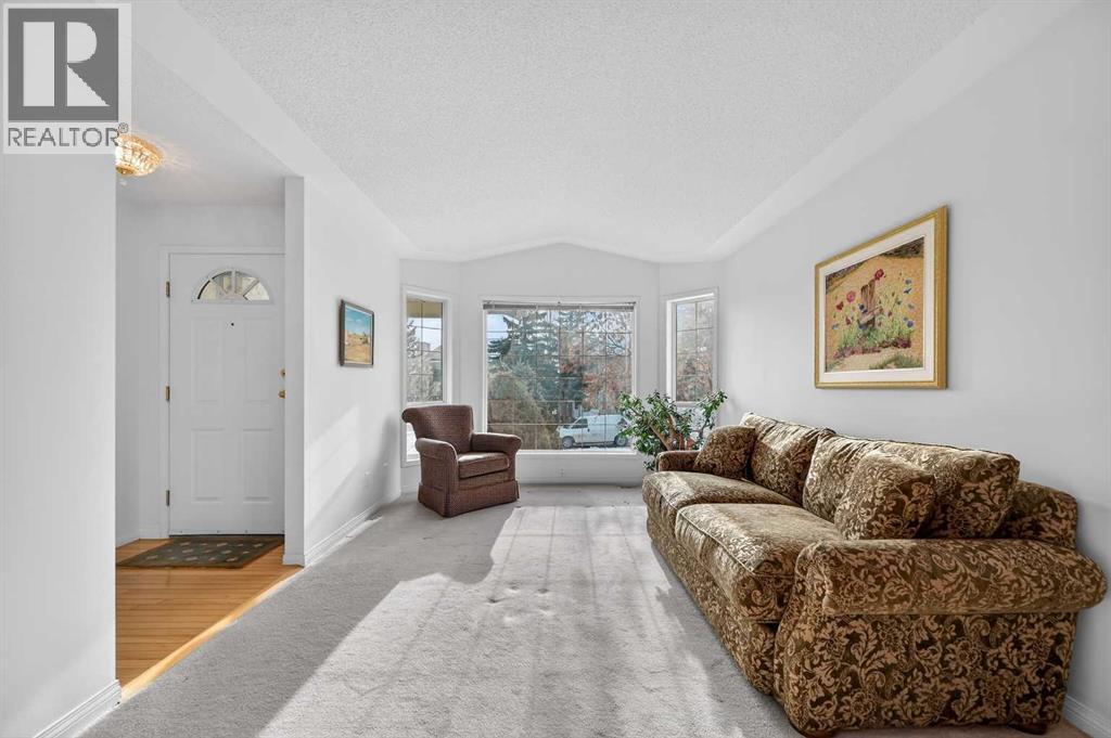 12 Sierra Morena Way SW