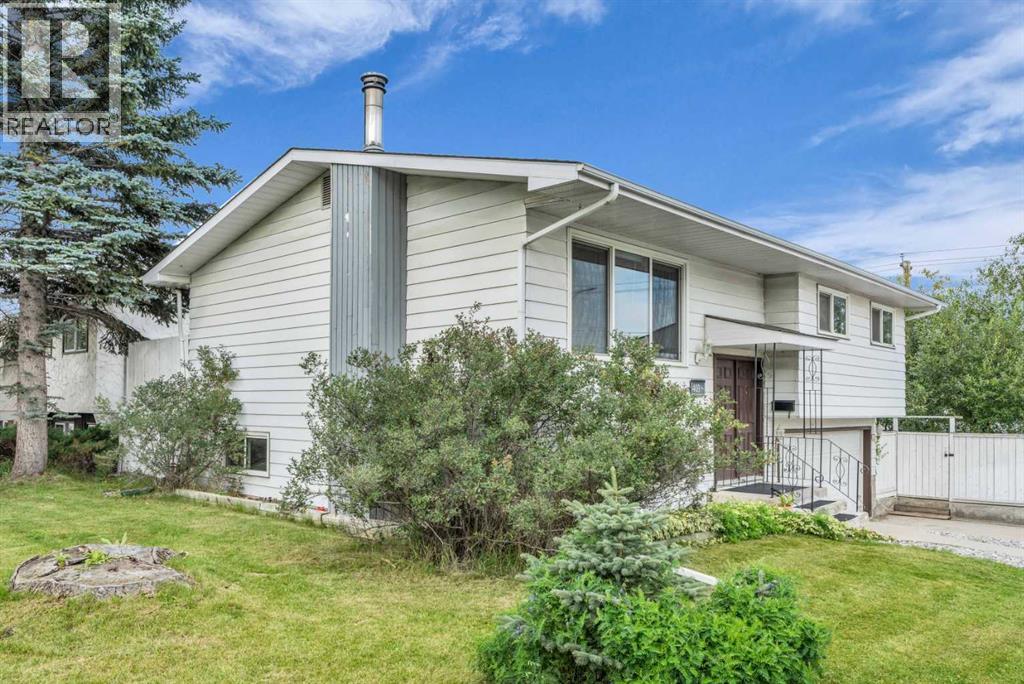 403 Queen Alexandra Way SE