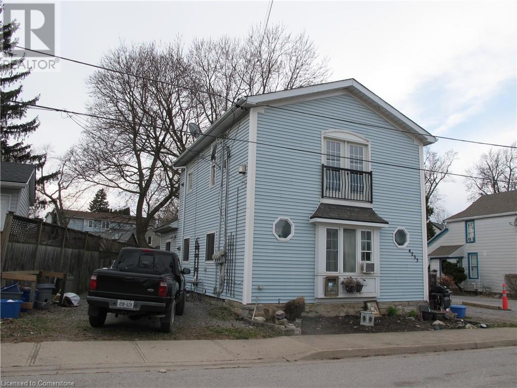 4233 MAY Avenue
