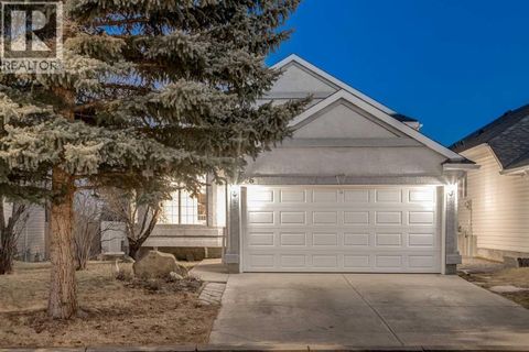 26 SOMERCREST Circle SW Calgary AB T2Y3H1