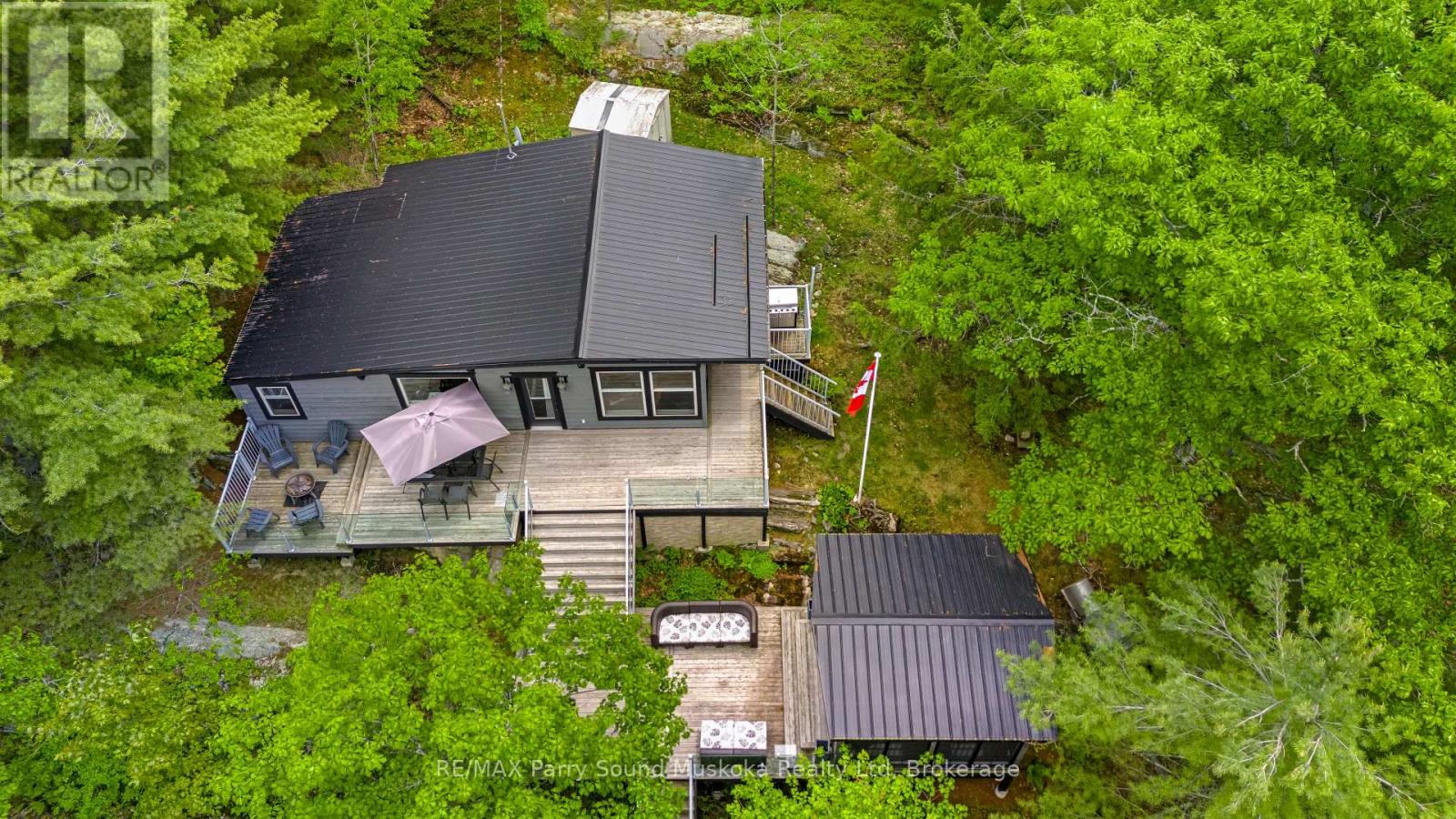 109 HEALEY LAKE