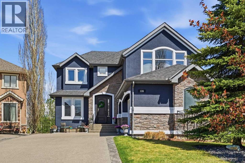 135 Cranleigh View SE