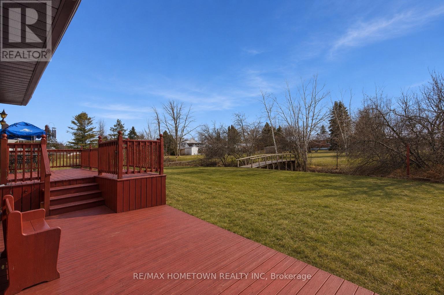 12 FAIRHOLME DRIVE