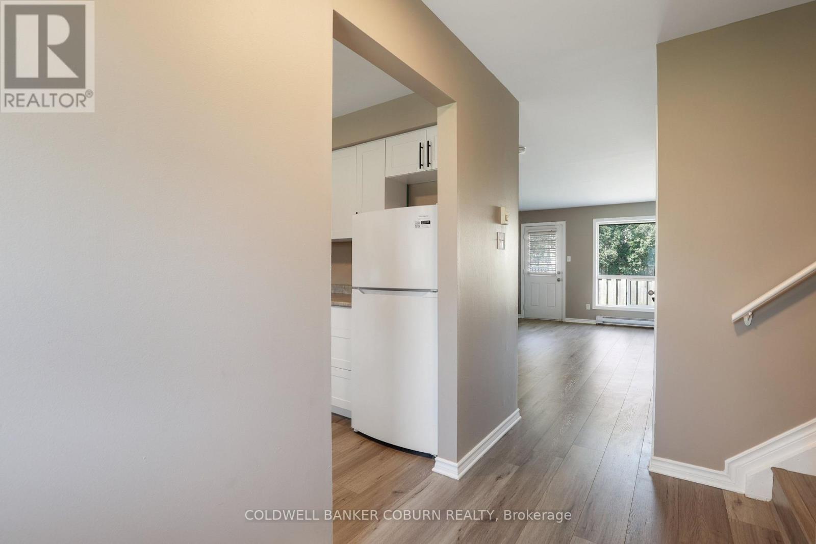 23 - 23 SONNET CRESCENT S