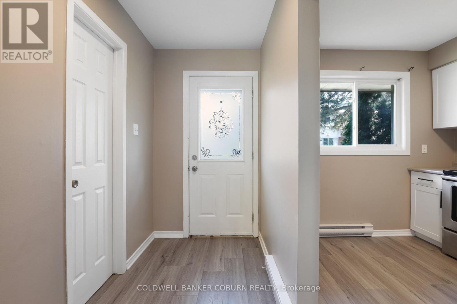 23 - 23 SONNET CRESCENT S