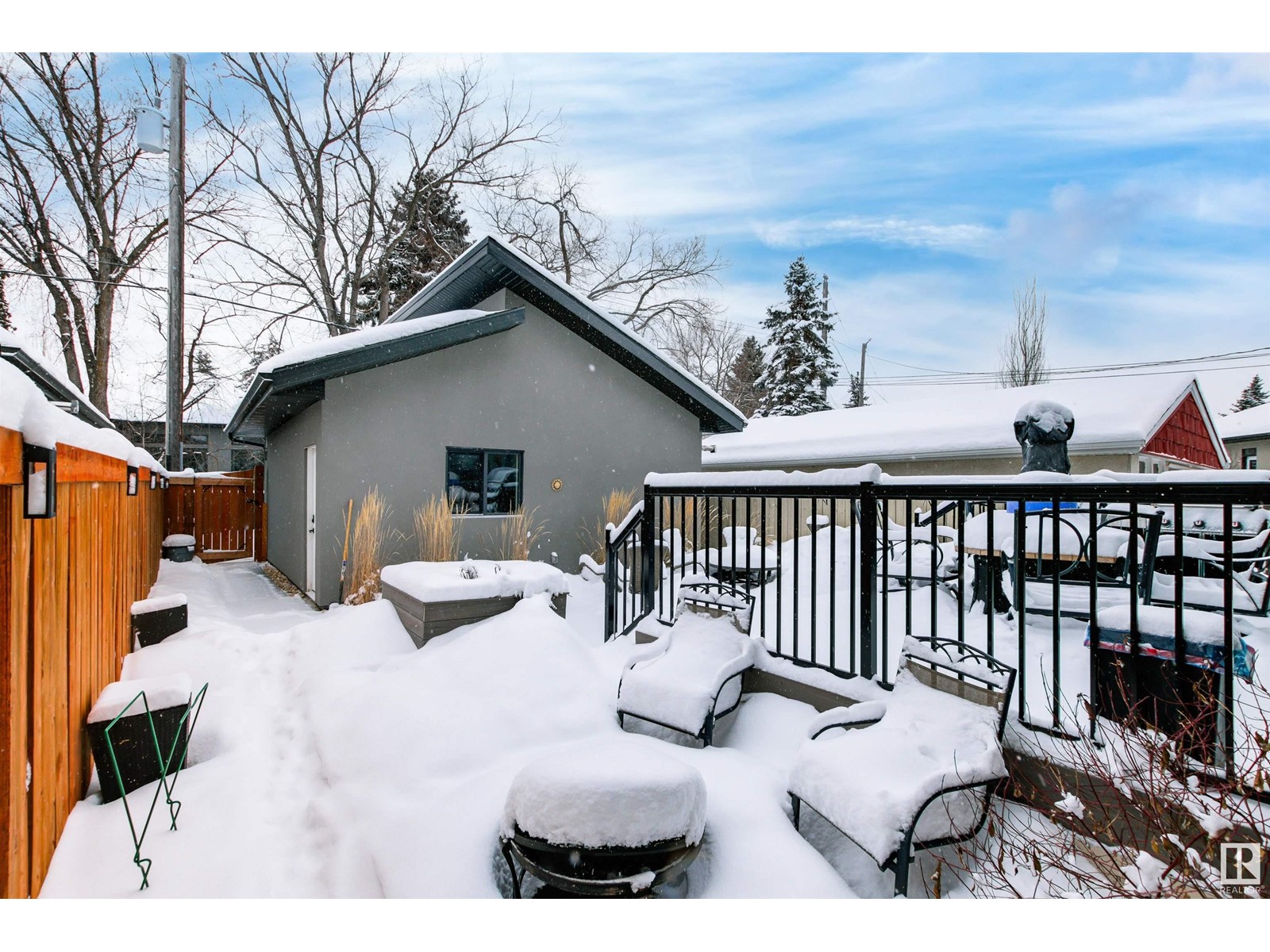 10107 138 ST NW