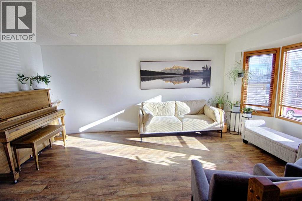 46 Heritage Crescent W