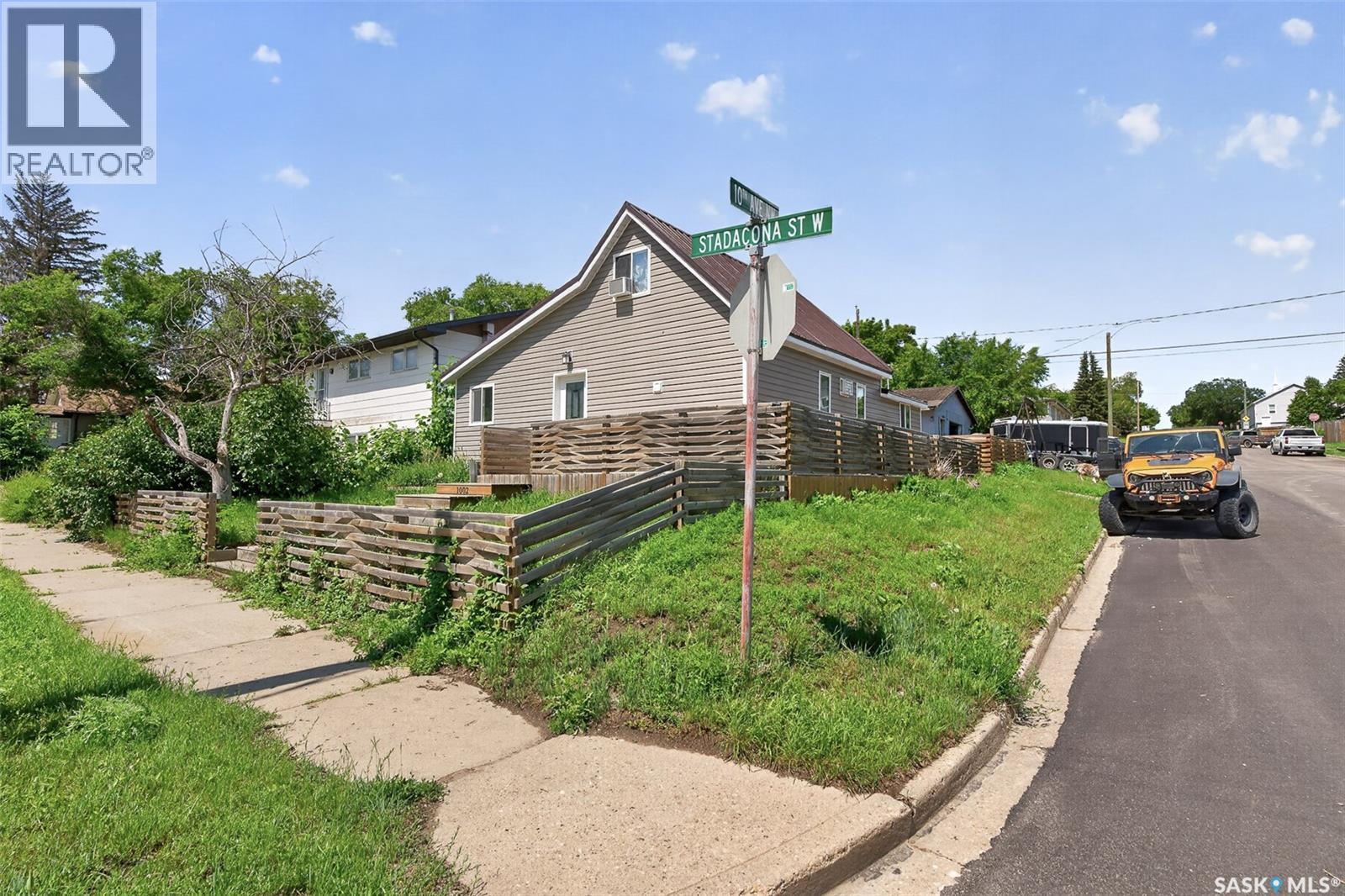 1002 Stadacona STREET W